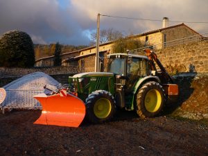 l'étrave du tracteur